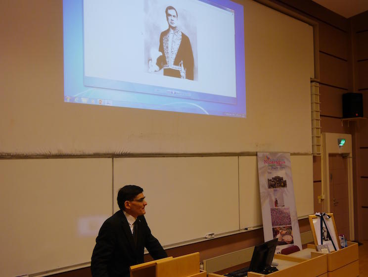 Rinden homenaje a Rub&eacute;n Dar&iacute;o en Turku, Finlandia